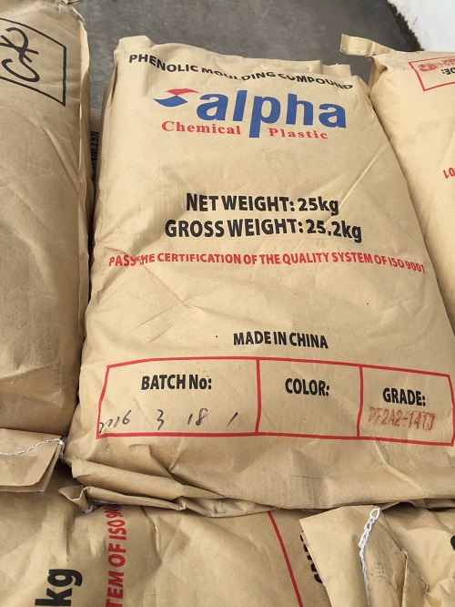 Ảnh: Nhựa Phenolic Moulding Compound (Nhựa Bakelit) in logo thương hiệu của Công ty TNHH Hóa chất Alpha Việt Nam
